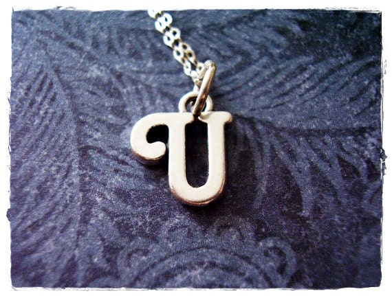sterling Silber Schreibschrift U Initial Halskette - Anhänger An Einer Zarten Kabelkette Oder von EvelynMaeCreations