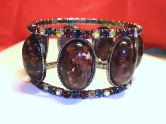 Vintage Buntes Strass Cabochon Stretch Armband von EvelynMariesShop