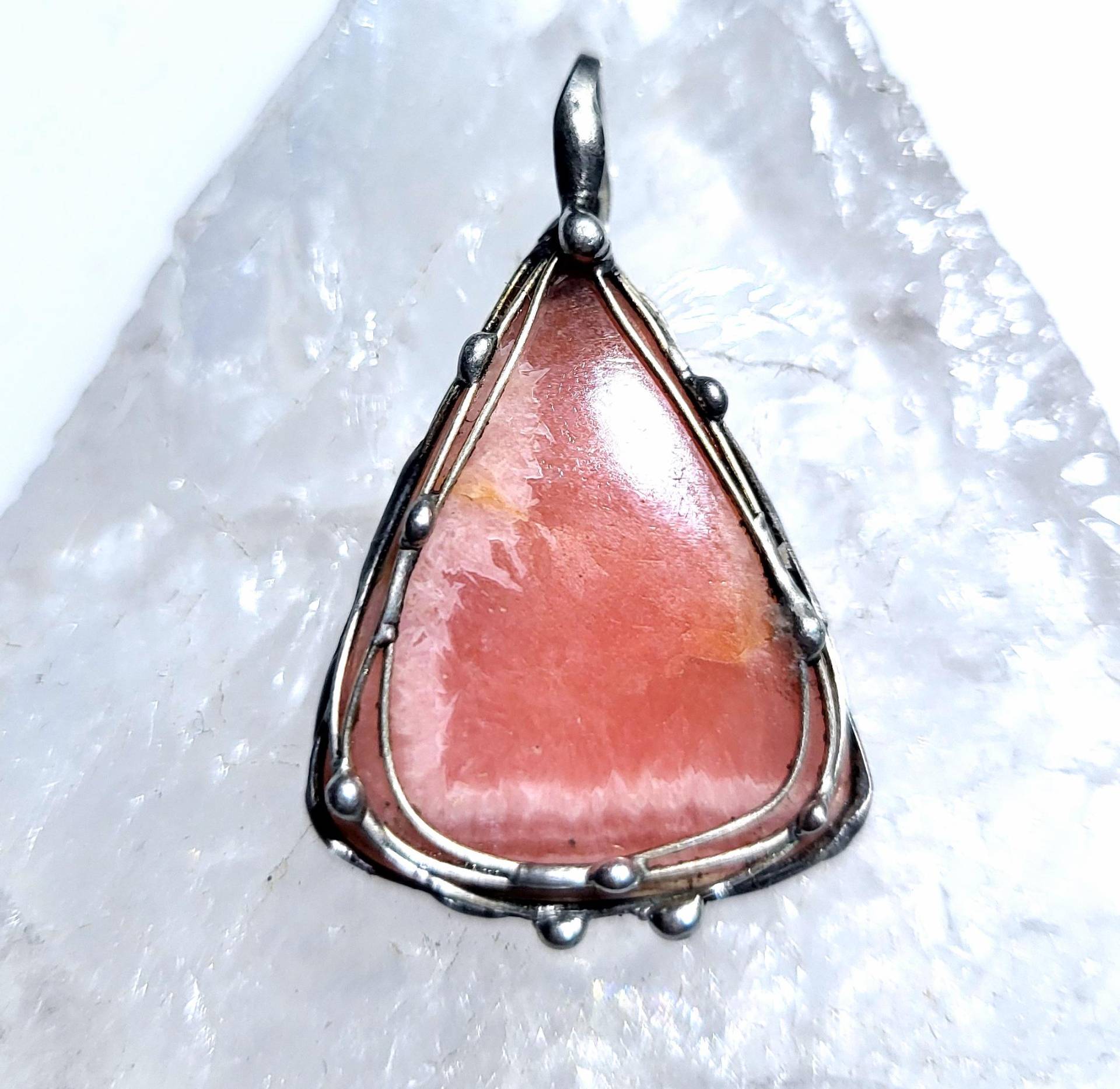 Edler Rhodochrosit- Anhänger - Tolle Farbe Und Bänderung Teilweise Durchscheinend Unikat Für Männer Frauen von EvelyneGOLDSTEIN