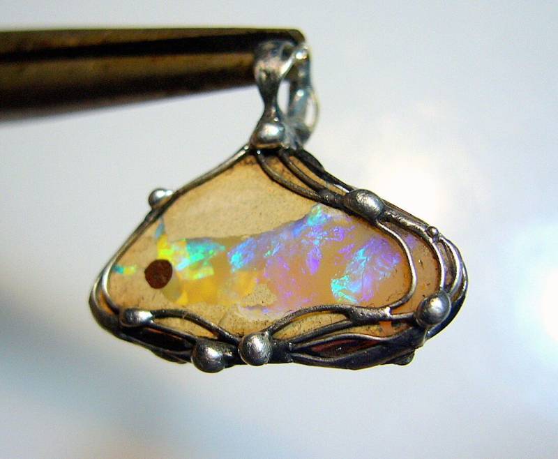 Faszinierender Opal-Anhänger - Australien Unikat von EvelyneGOLDSTEIN