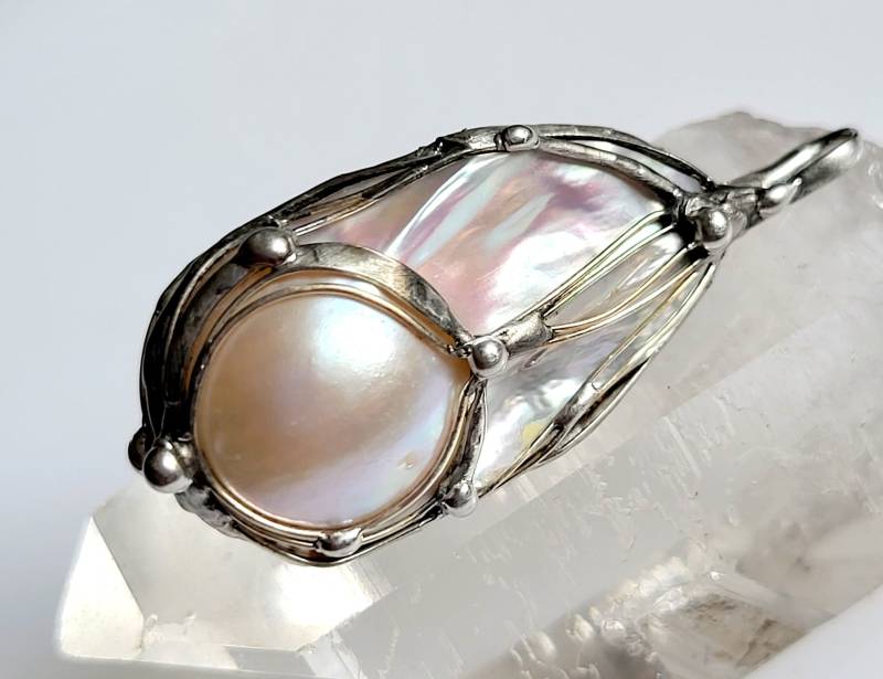 Mystik Pur Perlen-Anhänger "Drachen-Perle" - Unikat- Riesige Naturbelassene Barock-Perle von EvelyneGOLDSTEIN