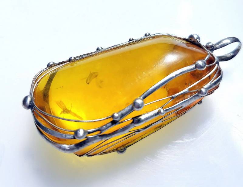 Prächtiger - Riesiger Bernstein-Anhänger Tolle Farbe Unikat Für Männer Und Frauen von EvelyneGOLDSTEIN