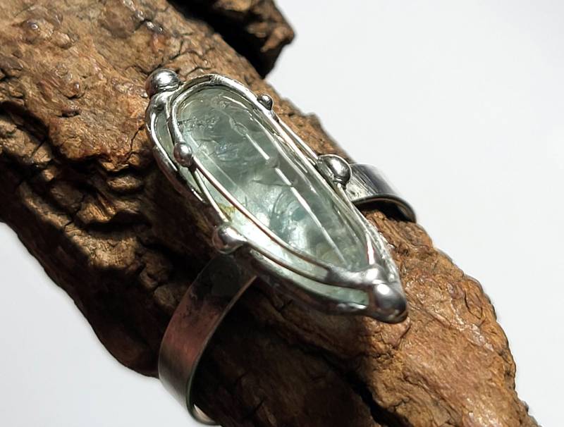 Ring - Aquamarin Toller Kristalliner Stein Unikat Für Männer Und Frauen von EvelyneGOLDSTEIN
