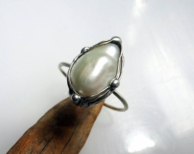 Ring - Süß-Wasserperle -Tropfenform- Unikat von EvelyneGOLDSTEIN