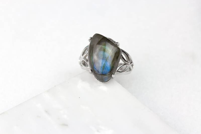 Labradorit Ring, Sterling Silber Schmuck, Labradorit, Blauer Boho Regenbogen Handgemachter Silberring von EverblissDesigns