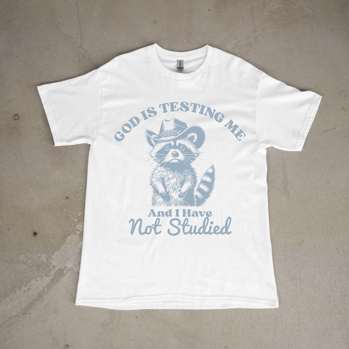 Funny Vintage T-Shirt - God Testing Self-Awareness With Relatable Comic Satire, Inspiring Words On Procrastination, Sleepless Study Vibes von EverfitApparel
