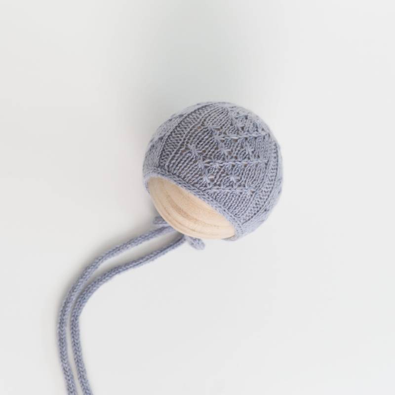 Blaue Strickmütze, Babymütze, Neugeborenen Fotografie Prop von EvermoreProps