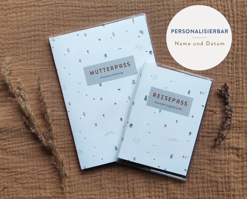 Mutterpass - Und Reisepasshülle Mit Print "New Adventures" von EverywhereyougoShop