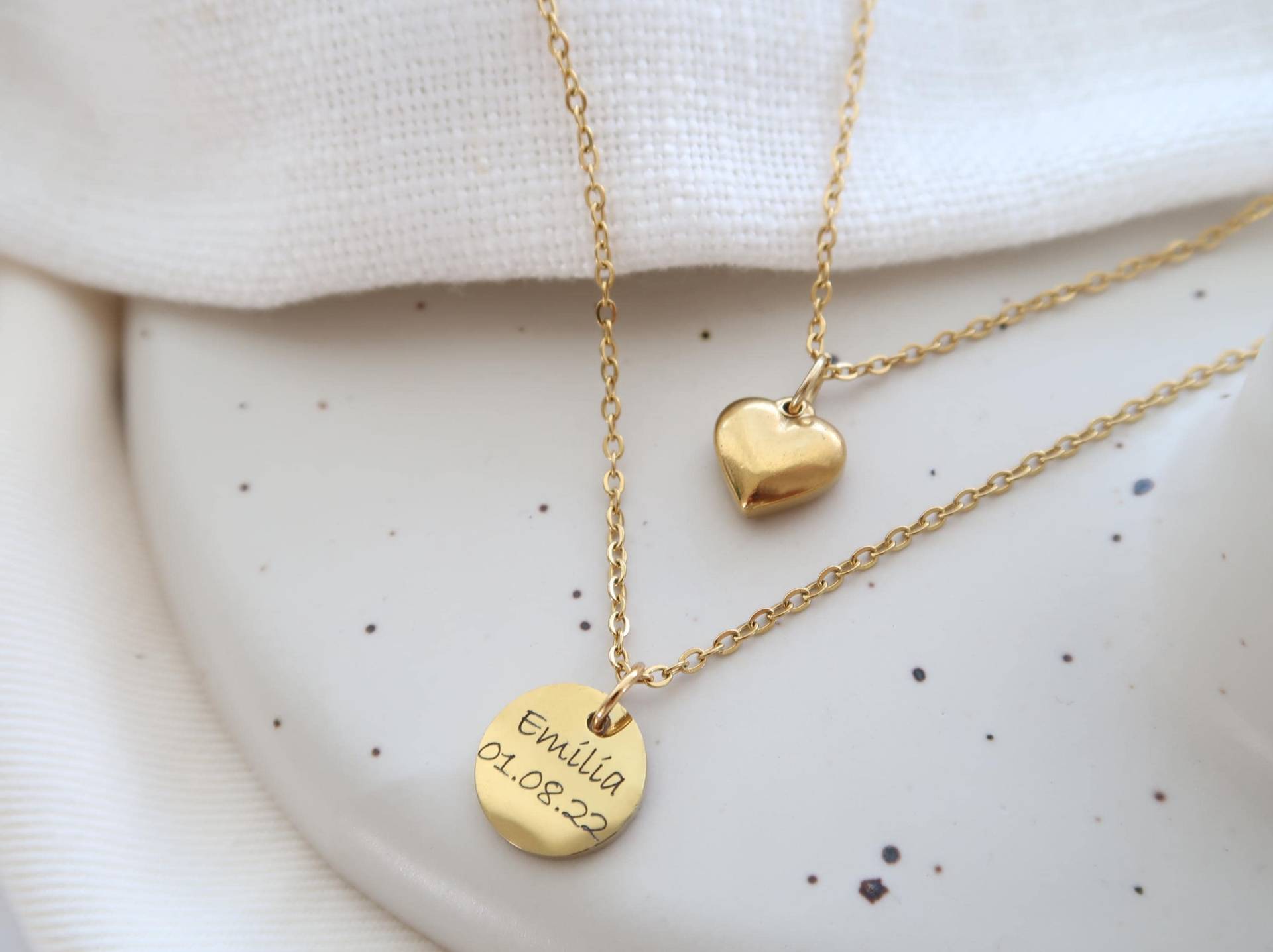 Mehrreihige Namenskette - Halskette Mit Gravur Edelstahlkette Silber Gold Personalisiertes Geschenk Geburtstagsgeschenk Mehrreihige Namenskette - Halskette Mit Gravur Edelstahlkette Silber Gold Personalisiertes Geschenk Geburtstagsgeschenk von EveundLyn