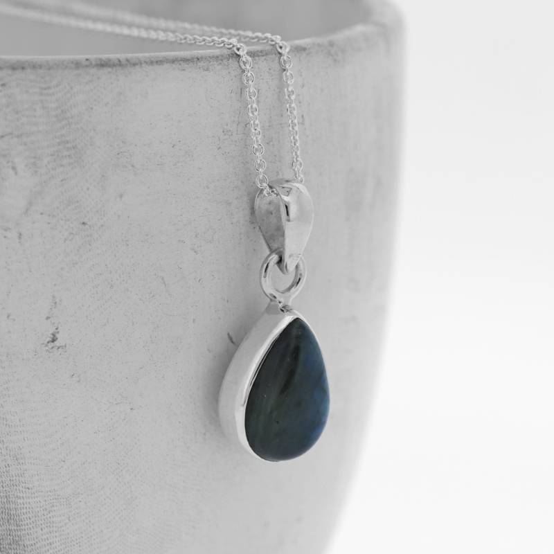 Teardrop Labradorit Anhänger Sterling Silber Halskette, Blauer Stein von EvieWallaceDesigns