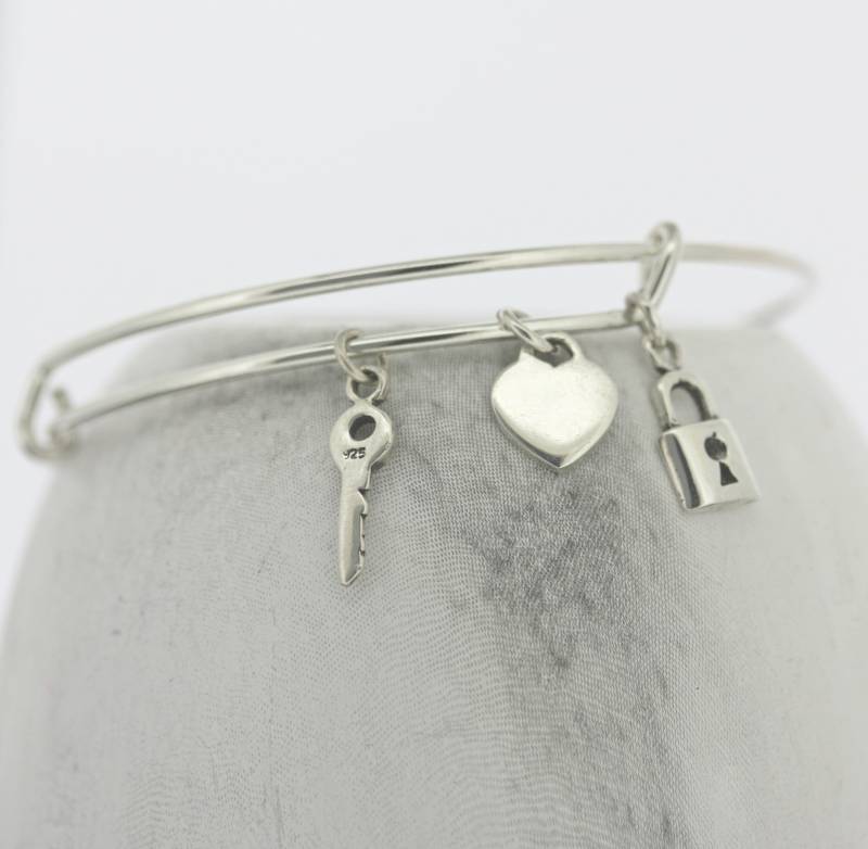 sterling Silber Herz Lock & Key Bangle - Verstellbares Bettelarmband von EvieWallaceDesigns