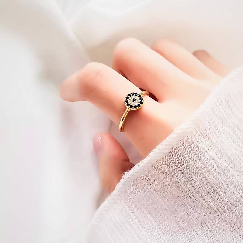 Evil Eye Ring Vergoldet Mit Schwarzen Und Weißen Zirkonia-steinen Größenverstellbar Nazar Boncuk Handgemachter Modeschmuck von EvilEyeProtector