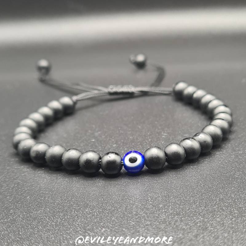 Onyx Heilstein Armband Mit Makrameeverschluss Männer Handschmuck Mann Schutzarmband Schutzstein Chakra Designer Nazar von Evileyeandmore