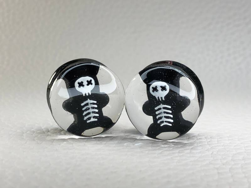 Skelett Gummibärchen Plugs-19-27mm, Gruselig, Dunkel, Paar, Double Flared von Evilgenica