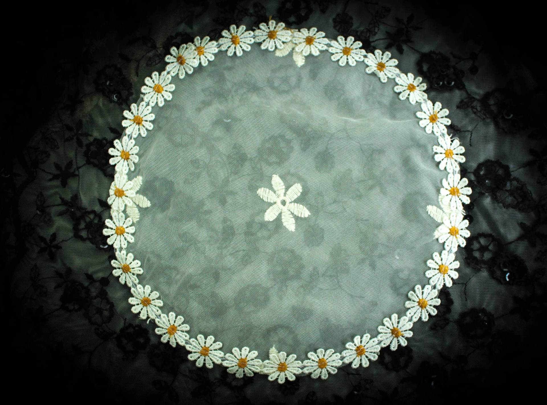 Blumenkreis Daisy Kette Elfenbein Spitze Capapple Cap Blumenkreis Daisy Kette Elfenbein Spitze Capapple Cap von EvintageVeils