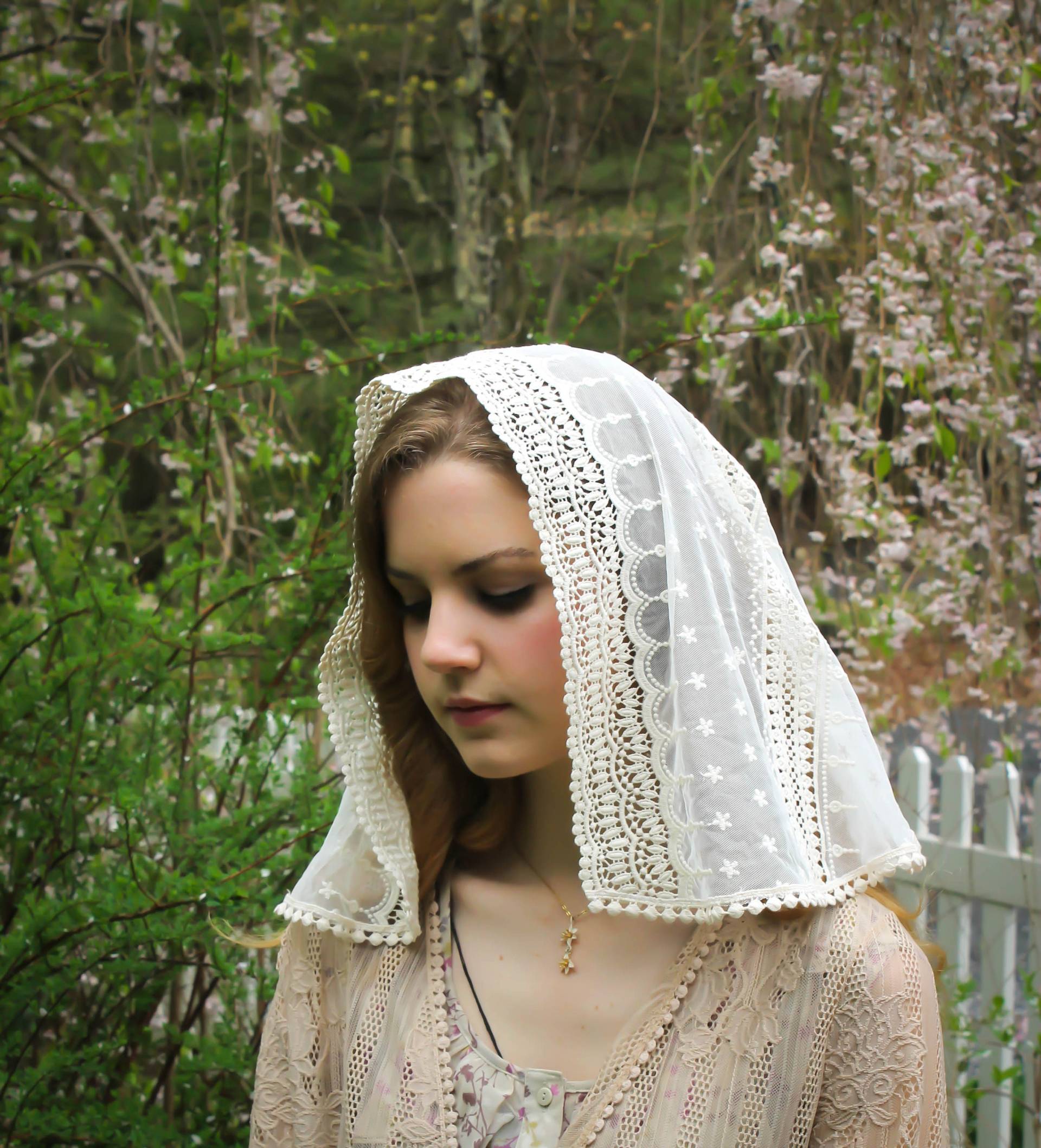 Evintage Veils ~ Elfenbein, Creme Weiß Oder Schwarz Mini Schleier Von Stella Maris Vintage Inspirierte Spitze Evintage Veils ~ Elfenbein, Creme Weiß Oder Schwarz Mini Schleier Von Stella Maris Vintage Inspirierte Spitze von EvintageVeils