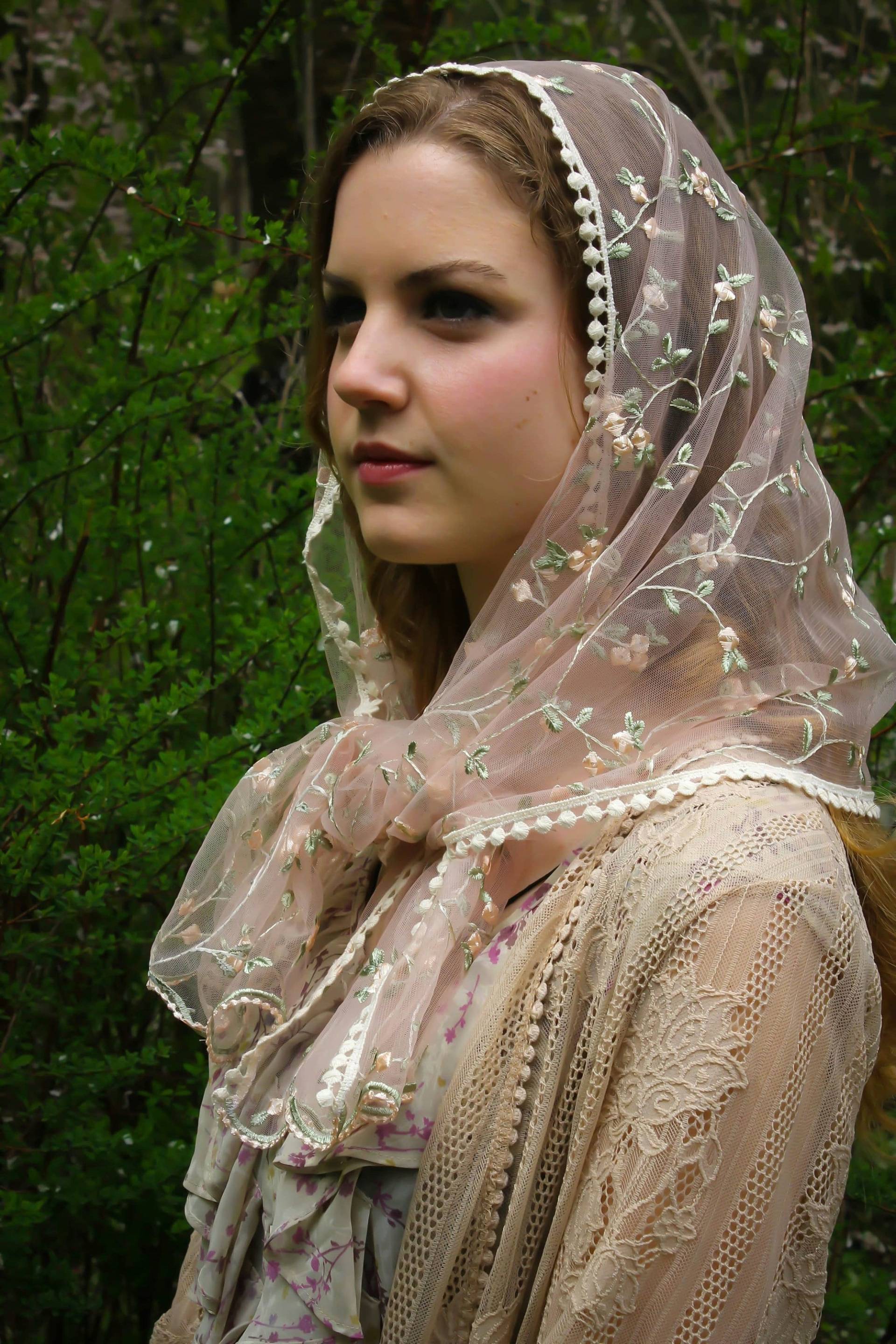 Evintage Veils - Versandfertig St. Therese Kleine Blume Kapelle Masse Schleier Wrap Stil Evintage Veils - Versandfertig St. Therese Kleine Blume Kapelle Masse Schleier Wrap Stil von EvintageVeils