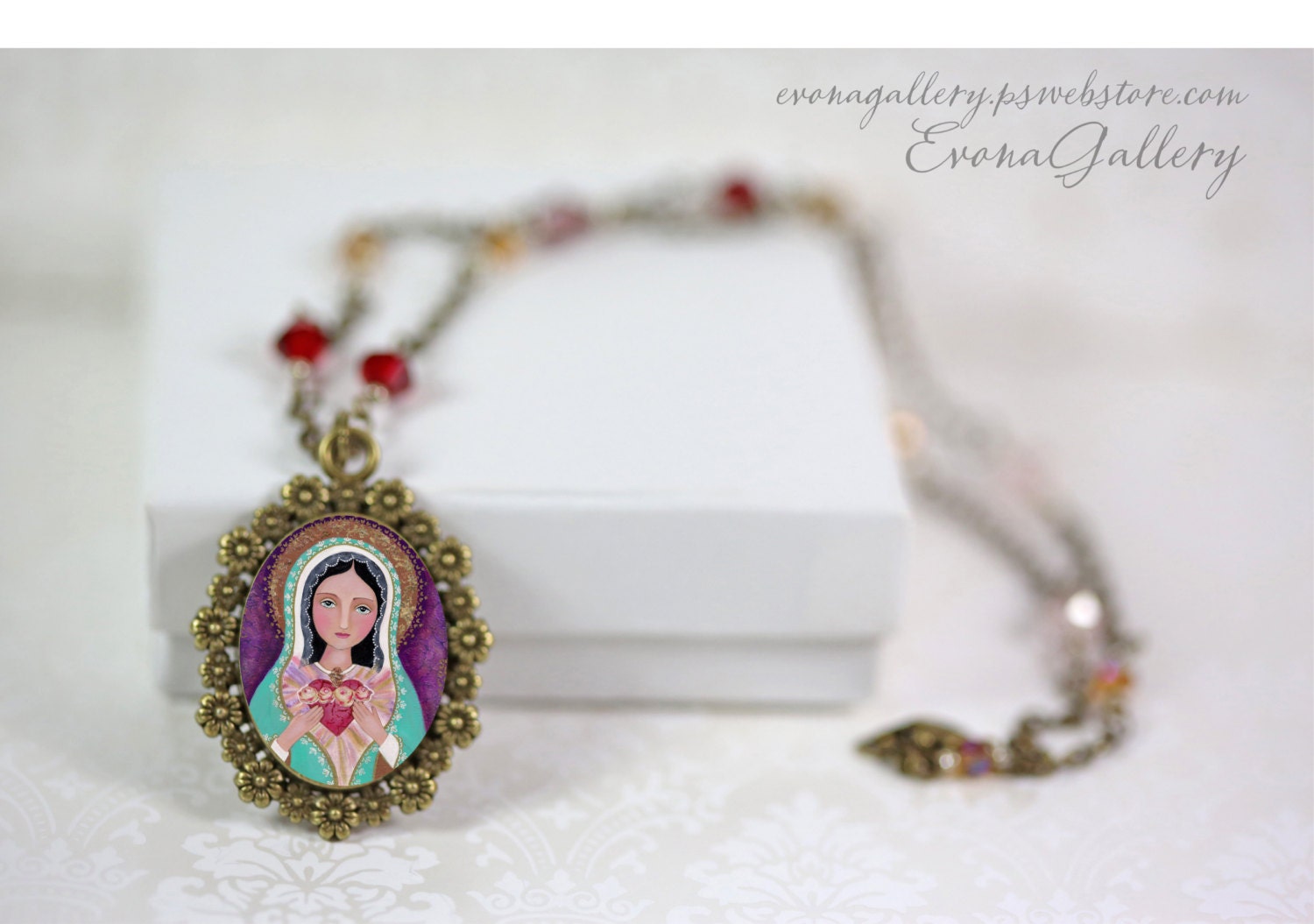 Halskette Für Muttertag Schmuck Handgefertigt Die Makellose Von Mary Schöne Vintage Cabochon Stil Herzanhänger Evona von Evonagallery
