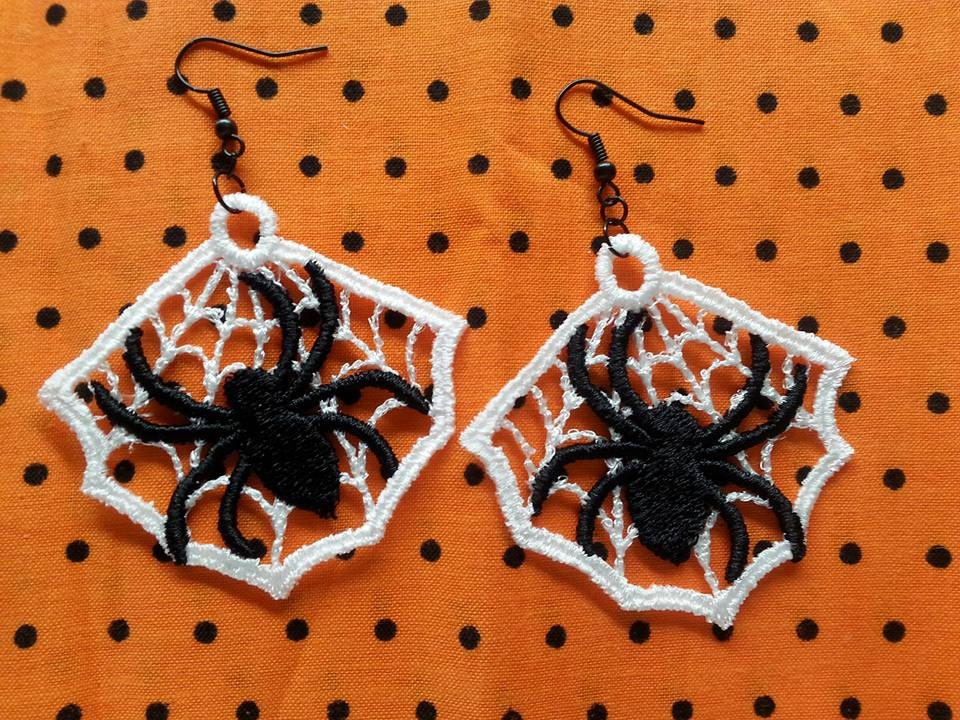 Halloween Bestickte Ohrringe Halloween Bestickte Ohrringe von EvonesAfta
