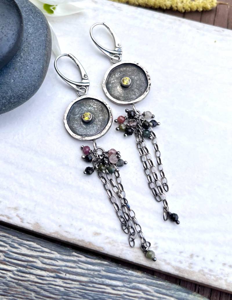Regenbogen Turmalin Boho Ohrringe, Rohe Silber Gelbe Zirkonia, Bunte Frühling Reich Verzierten Schmuck Regenbogen Turmalin Boho Ohrringe, Rohe Silber Gelbe Zirkonia, Bunte Frühling Reich Verzierten Schmuck von Ewasko