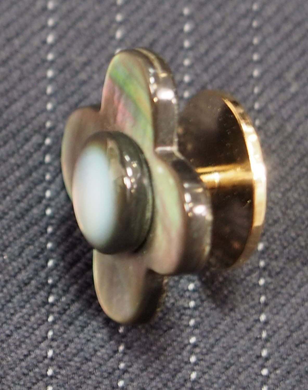 Rauchmutter Der Perle Revers Boutonniere Rauchmutter Der Perle Revers Boutonniere von ExclusiveButtons