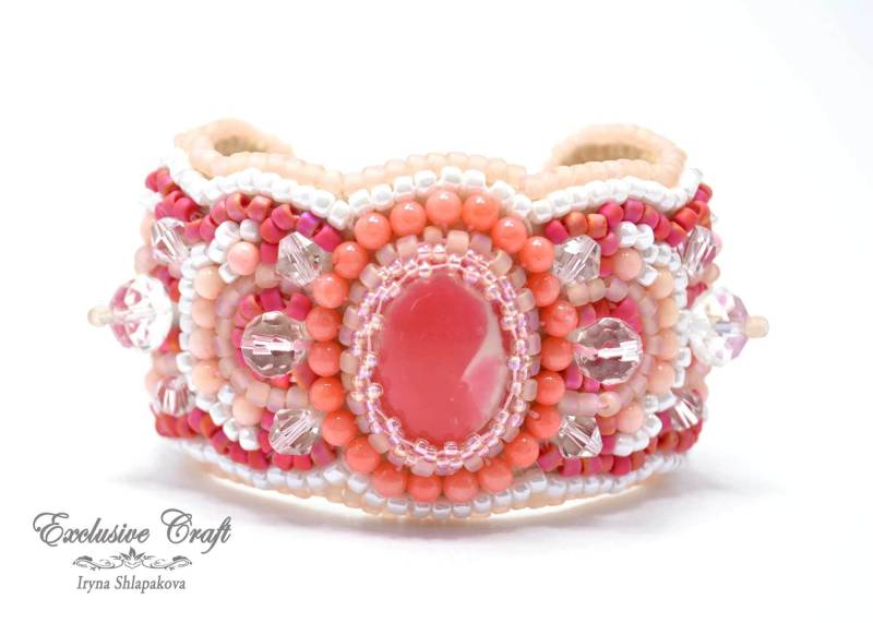 Rosa Perlenarmband Bestickt, Korallrosa Weißes Stickereiarmband, Einzigartiges Rosa Accessoire, Geschenk, Frauenarmband, Brauch Rosa Perlenarmband Bestickt, Korallrosa Weißes Stickereiarmband, Einzigartiges Rosa Accessoire, Geschenk, Frauenarmband, Brauch von ExclusiveCraft