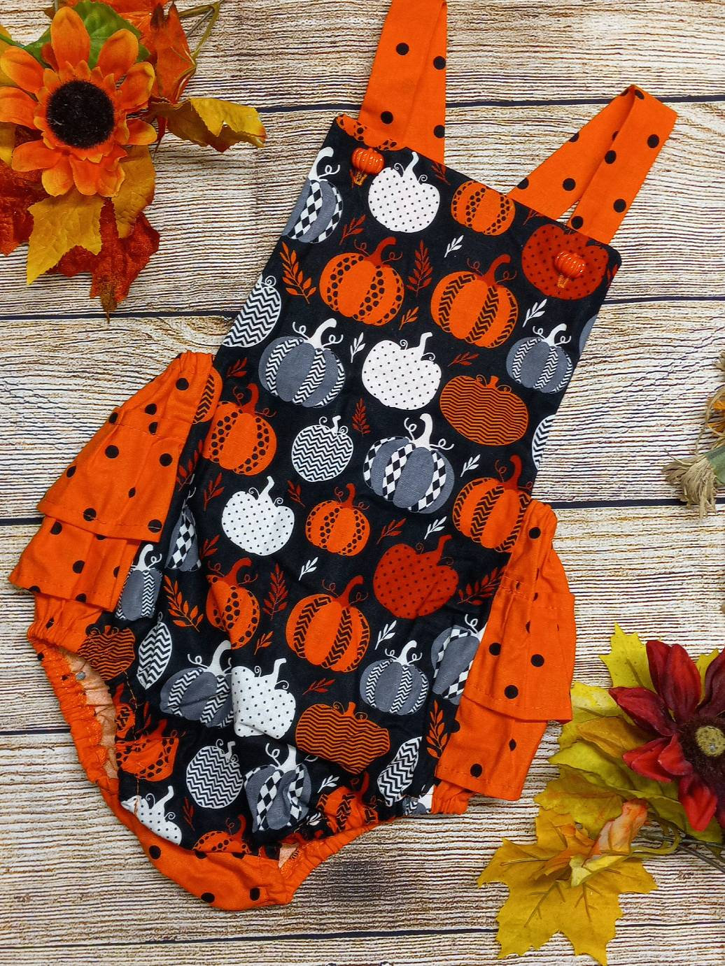 Kürbis Strampler, Herbst Strampler Orange, Baby Outfit, Halloween Thanksgiving Patch Polkadot Rüschen von ExclusiveTB