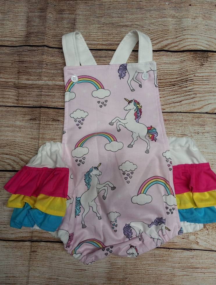 Regenbogen Einhorn Strampler, Strampler Geschenk, Baby Outfit, Geschenk Für Mädchen, Mädchen Frühling Farbe Kleidung, Niedlich von ExclusiveTB