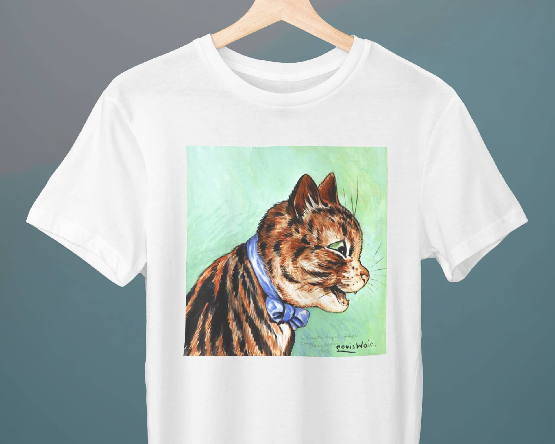 Katze Trägt Eine Schleife, Louis Wain Gemälde, Unisex T-Shirt, Kunst Katzen Jugendstil, Geschenk Für Sie, Ihn, Katzenliebhaber von Exhibilirio