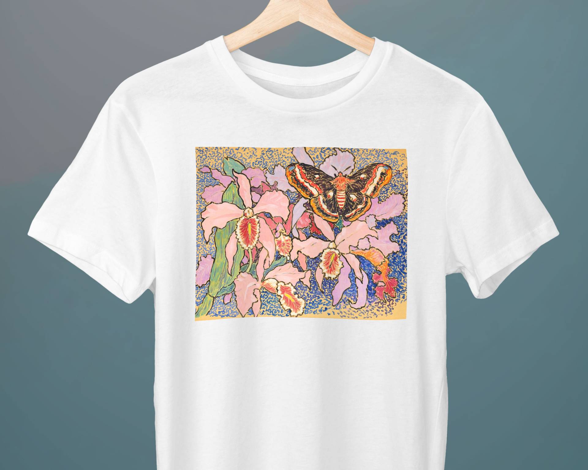 Orchideen Und Eine Kaiser-Motte, Gisbert Combaz, Unisex T-Shirt, Naturalismus, Orchideen, Kunst-T-Shirt, Geschenk Für Sie, Ihn, Kunstliebhaber von Exhibilirio