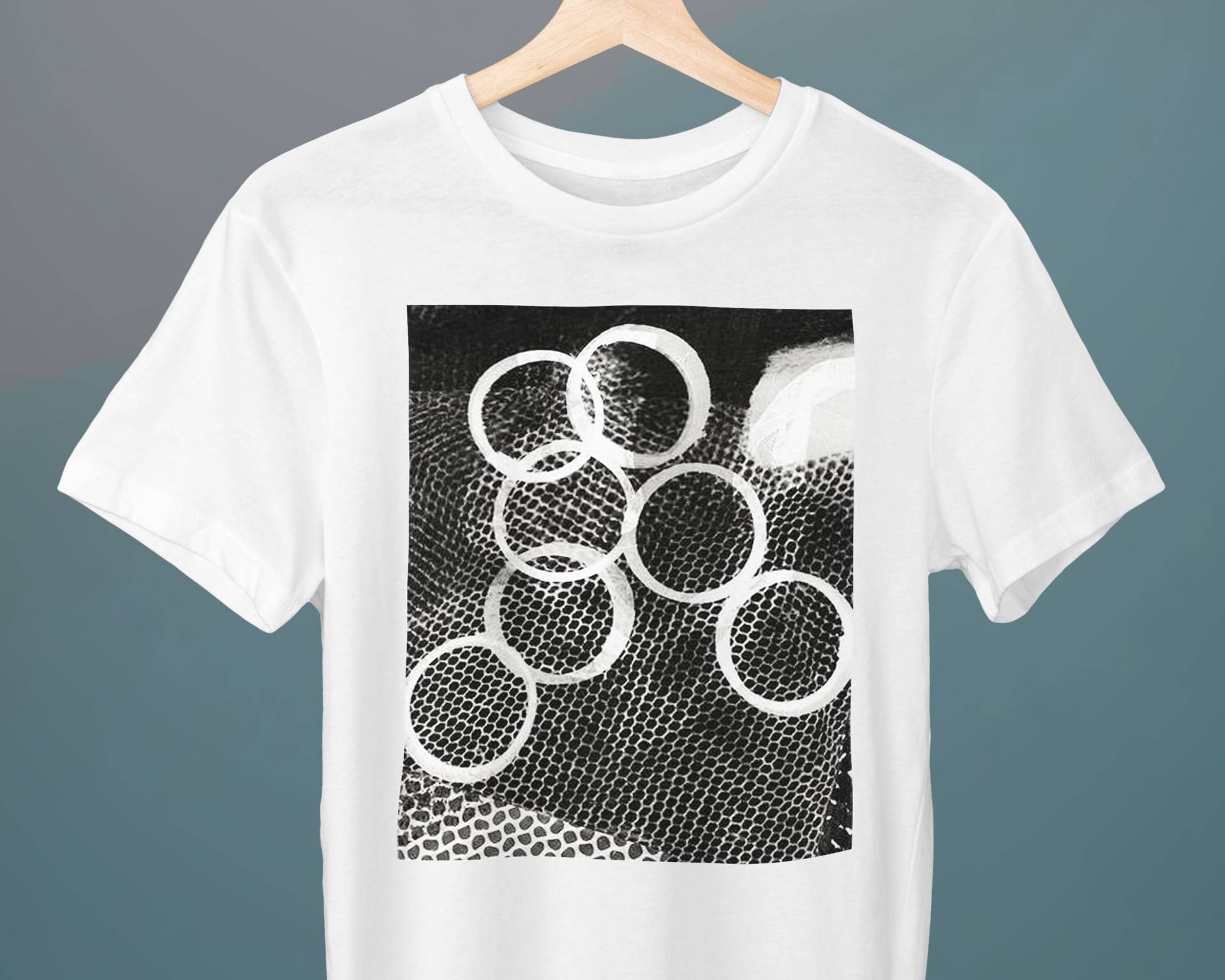 Schadographie 16, Christian Schad, Unisex T-Shirt, Kunst Abstrakt, Geschenk Für Sie, Ihn, Kunstliebhaber von Exhibilirio