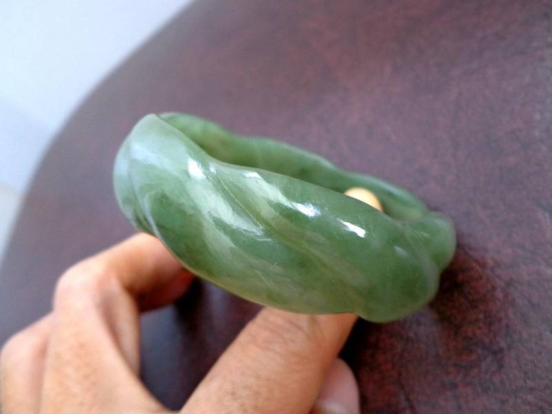58 Mm Nephrit Jade Wellen-Armreif. S148 von Eximha