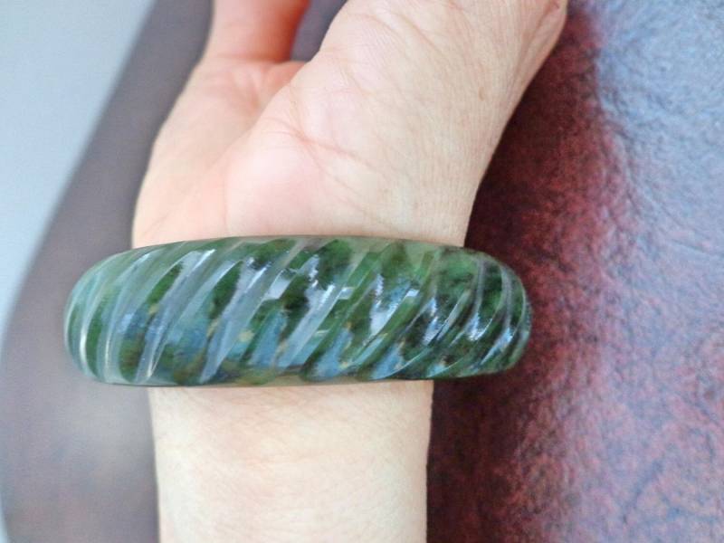 60 Mm Nephrit - Jade Streifen Armreif. S152 60 Mm Nephrit - Jade Streifen Armreif. S152 von Eximha