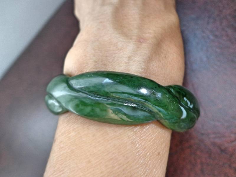 65 Mm Nephrit Jade Wellen-Armreif. S150 von Eximha