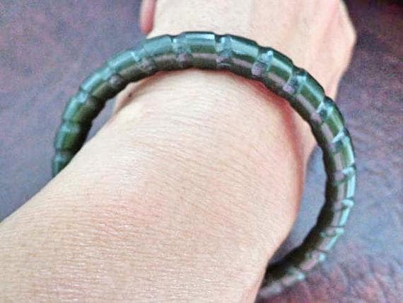 67 Mm Nephrit Jade Twist Rundes Armreif. S425 67 Mm Nephrit Jade Twist Rundes Armreif. S425 von Eximha