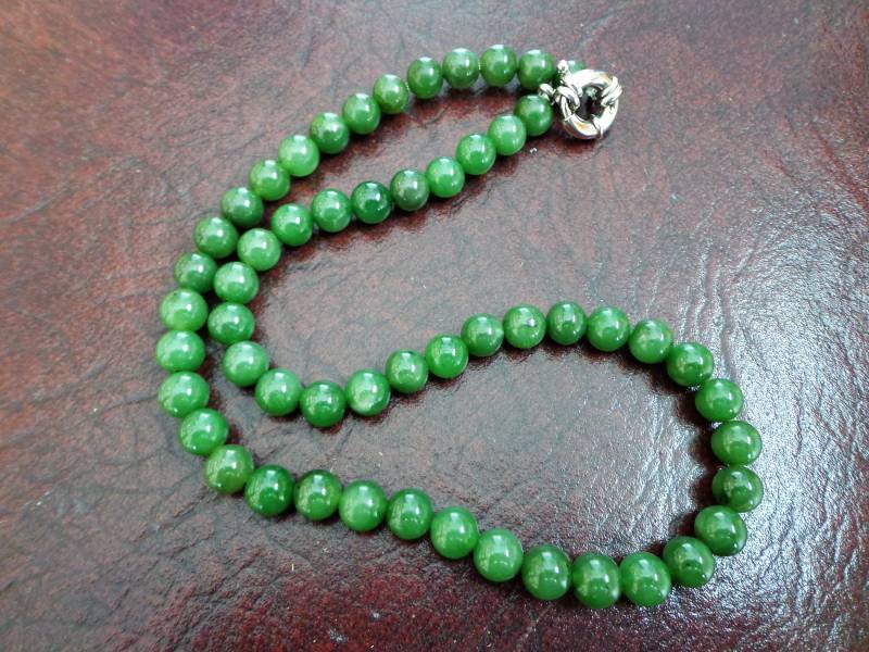 8 Mm Nephrit-Jade Runde Perlenkette. S117 8 Mm Nephrit-Jade Runde Perlenkette. S117 von Eximha