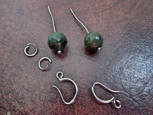 9 Mm Nephrit Jade Facettierte Runde Perlen Ohrringe. S480 9 Mm Nephrit Jade Facettierte Runde Perlen Ohrringe. S480 von Eximha