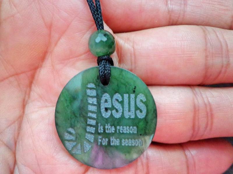 Nephrit Funkeln Facettierte Perle Und Idiom Anhänger - Jesus Ist Der Grund Für Die Saison. S38 Nephrit Funkeln Facettierte Perle Und Idiom Anhänger - Jesus Ist Der Grund Für Die Saison. S38 von Eximha