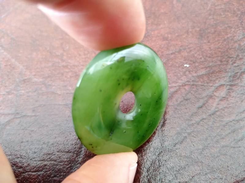 Nephrit Jade 30 Mm Pi Disc Anhänger Und 8 Funkeln Facettierte Runde Perle. S415 von Eximha