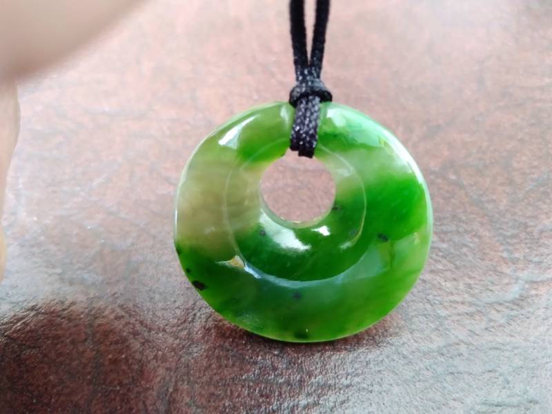 Nephrit Jade 30 Mm Scheiben Anhänger. S43 von Eximha