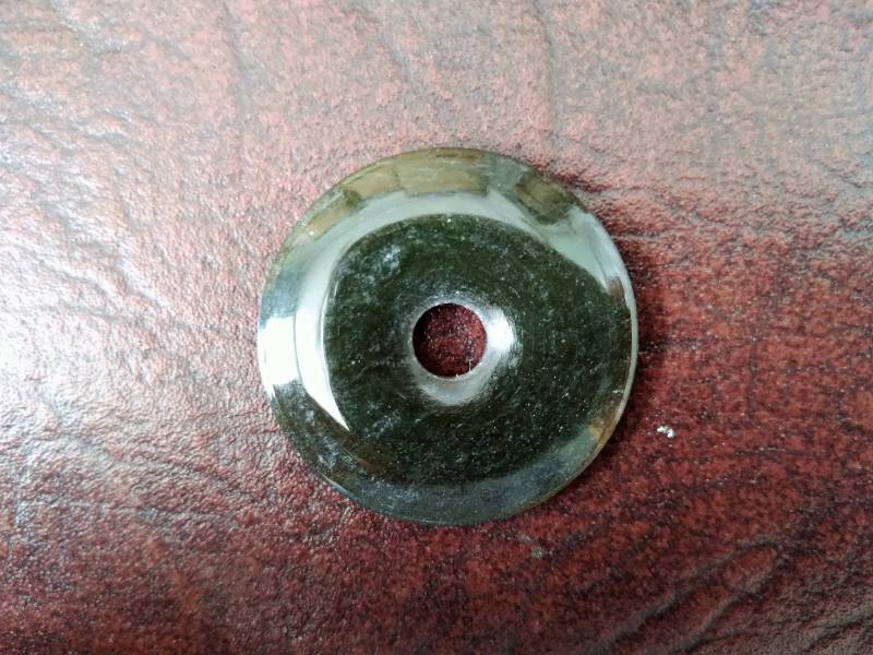 Nephrit Jade 30mm Pi Disc Anhänger. S416 von Eximha
