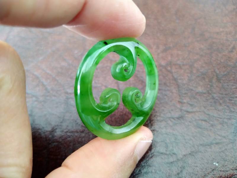 Nephrit Jade Dreifaltigkeit Koru Anhänger S94 Nephrit Jade Dreifaltigkeit Koru Anhänger S94 von Eximha