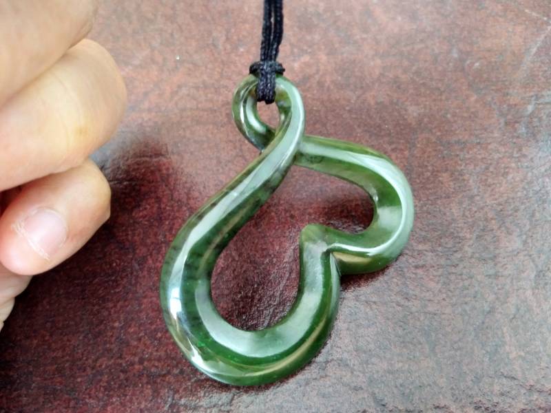 Nephrit Jade Herz Anhänger. S360 Nephrit Jade Herz Anhänger. S360 von Eximha