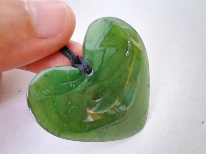 Nephrit Jade Herz Anhänger. S446 von Eximha