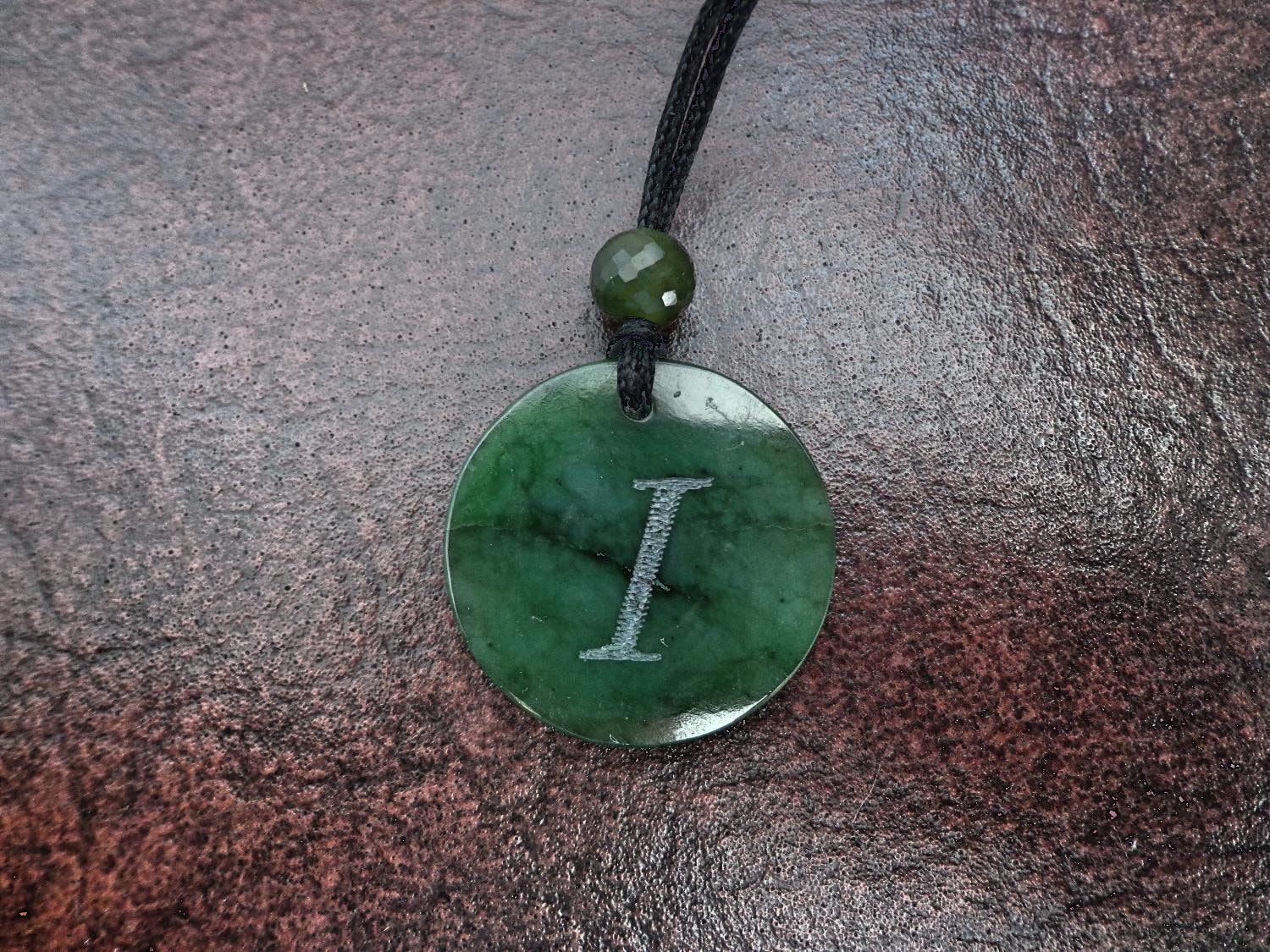 Nephrit Jade Ich Hauptstadt Anhänger Und Funkeln Facettierte Runde Perle. S58 von Eximha