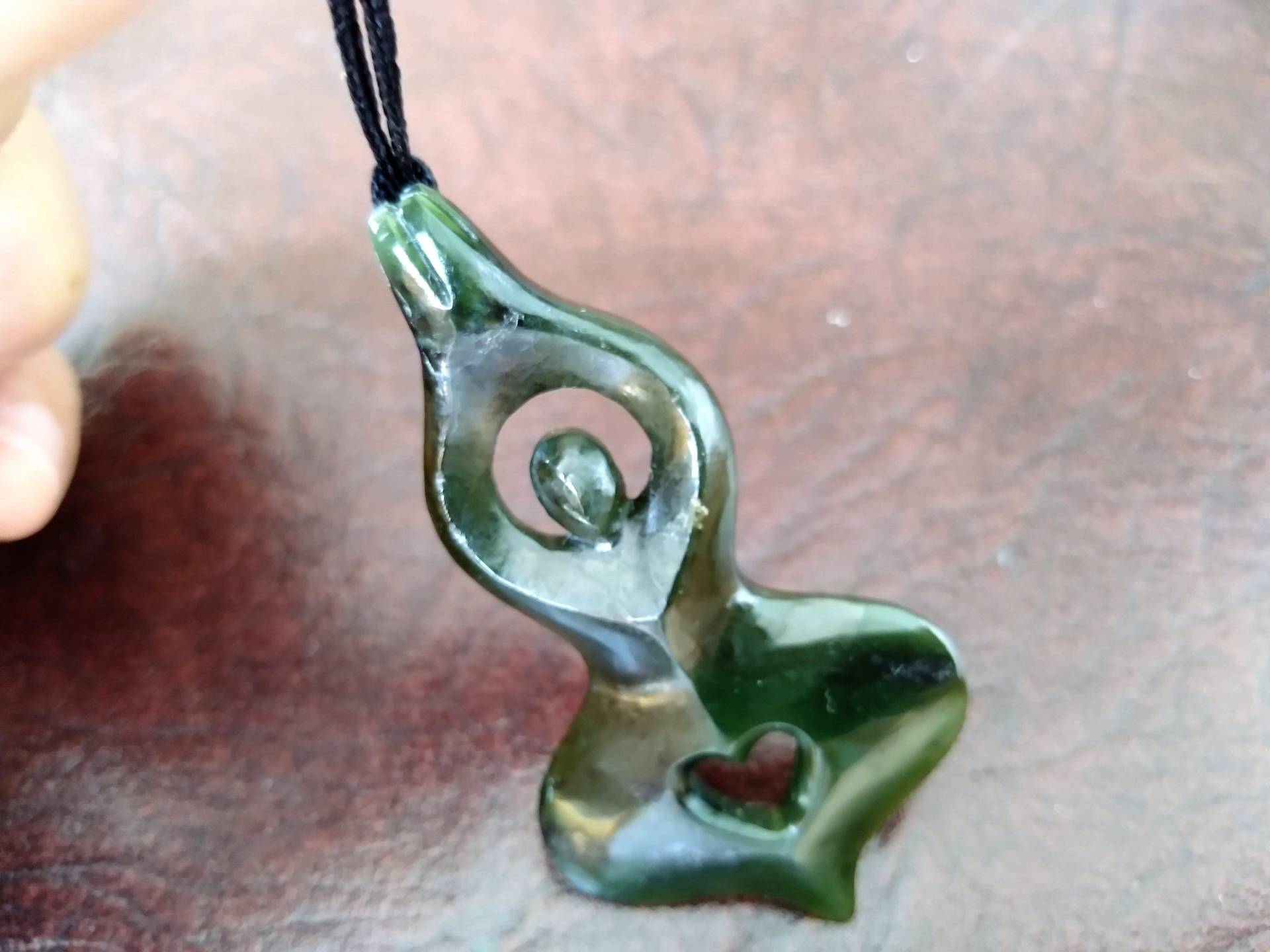 Nephrit Jade Yogi Anhänger. Sd284 von Eximha