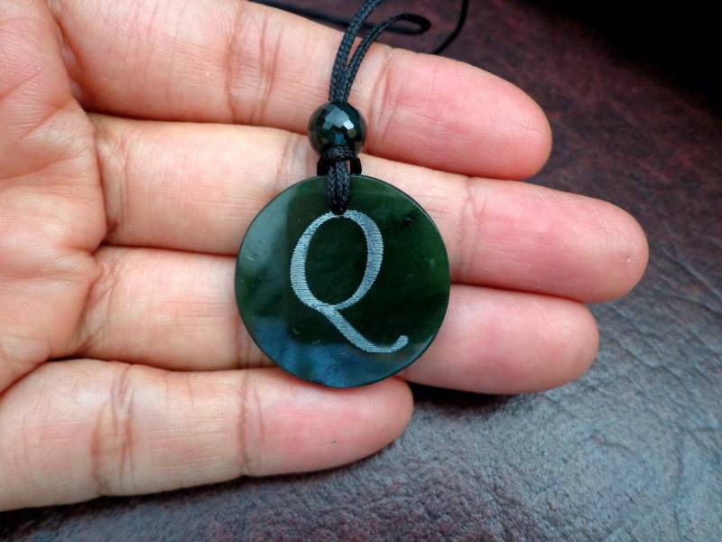 Nephrit Q Hauptstadt Anhänger Und Funkeln Facettierte Runde Perle. S67 Nephrit Q Hauptstadt Anhänger Und Funkeln Facettierte Runde Perle. S67 von Eximha