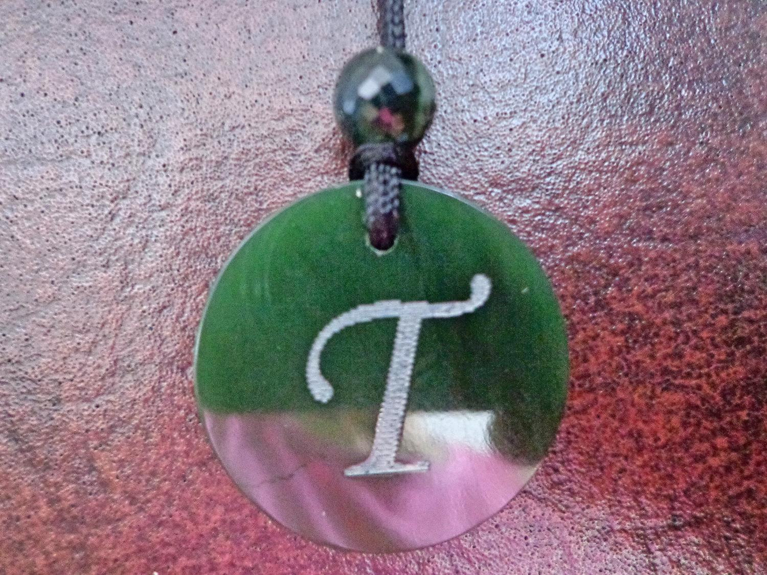 Nephrit T Hauptstadt Anhänger Und Funkeln Facettierte Runde Perle. S26 von Eximha