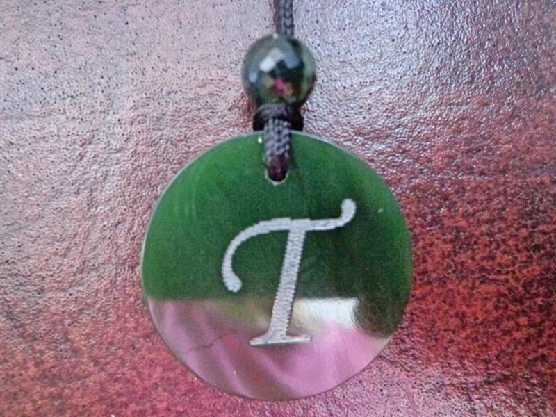 Nephrit T Hauptstadt Anhänger Und Funkeln Facettierte Runde Perle. S26 von Eximha