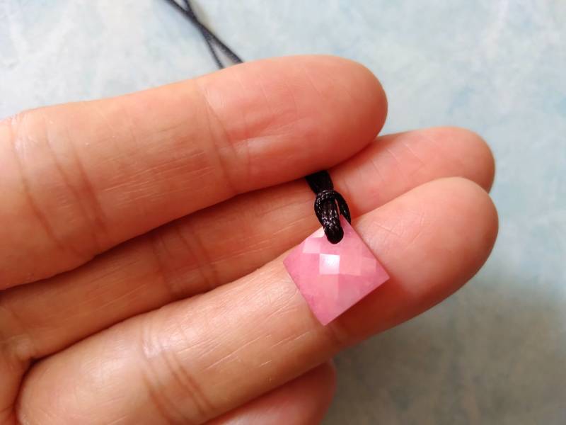 Rhodonit Edelstein Funkeln Facettierter Raute Anhänger. S486 von Eximha